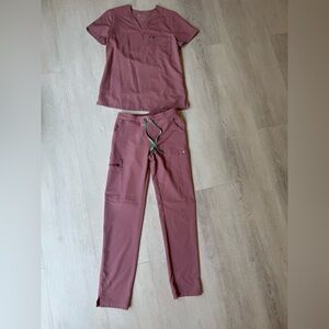 Gorgeous Mineral Mauve FIGS scrubs XS